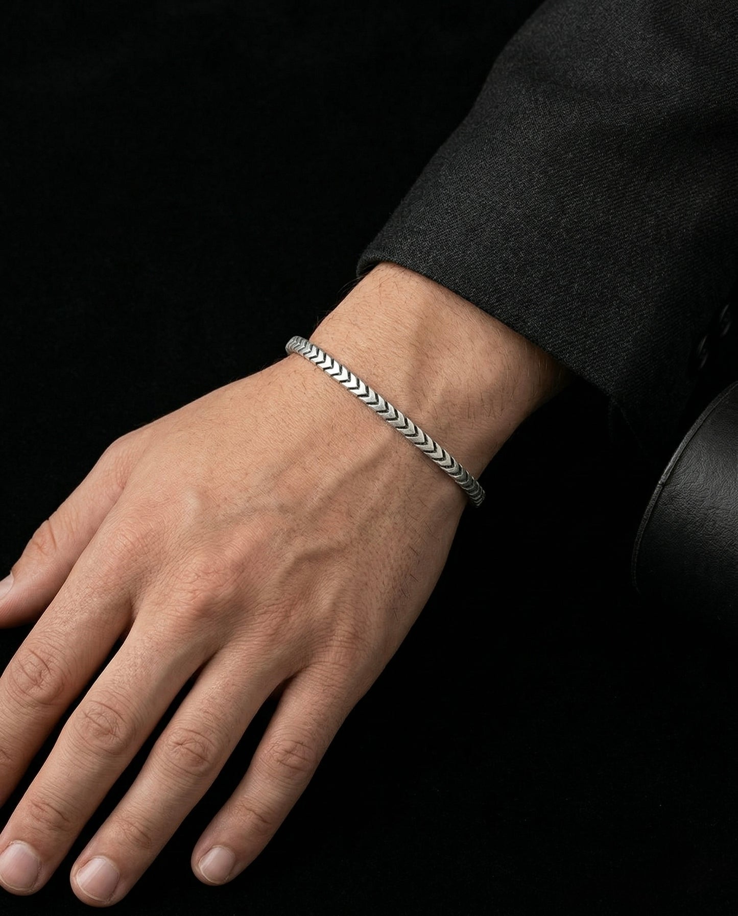 Men’s Chevron Texture Cuff Bracelet – Brushed 925Silver italian collection
