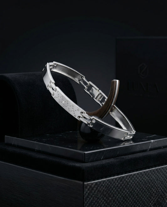 Modern Link Bracelet for Men – 925 Silver- with Patterned Accent